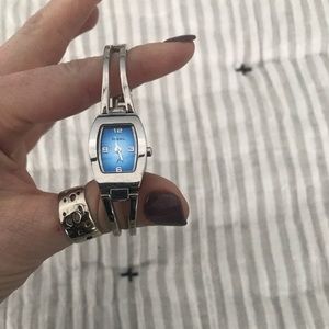 Silver/blue fossil watch ⏱